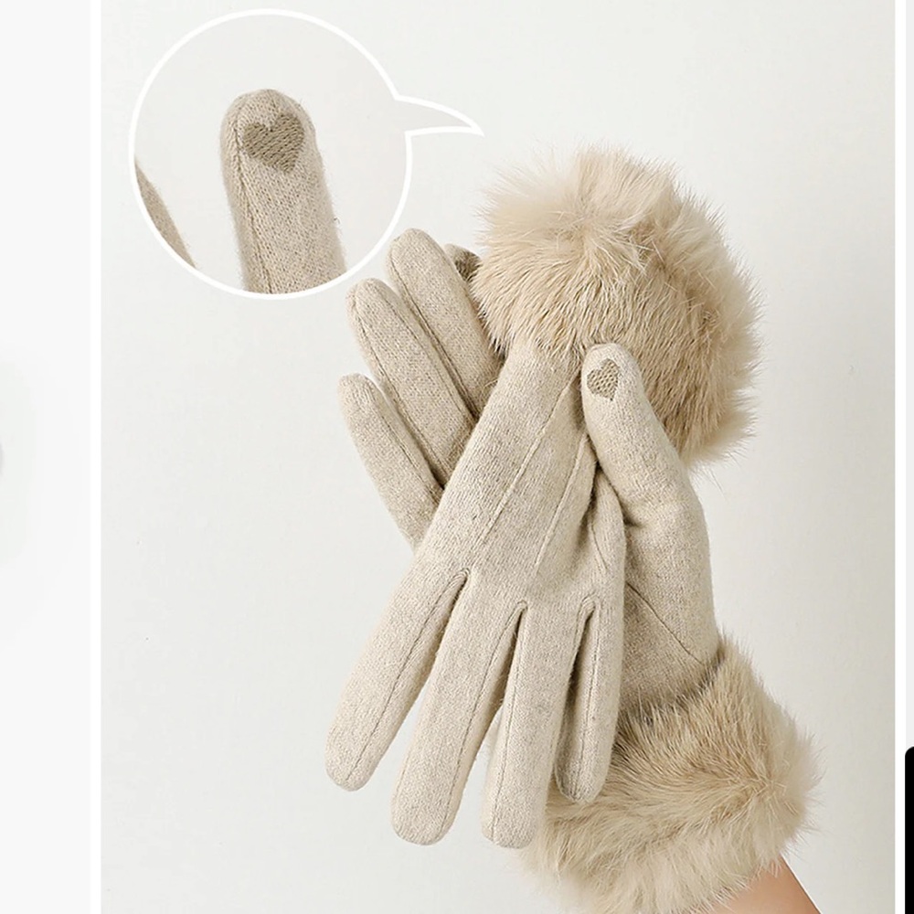 Commense Tan Fur-Trimmed Mittens
